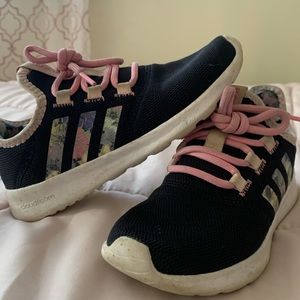 Girls size 3.5 flower, Adidas.